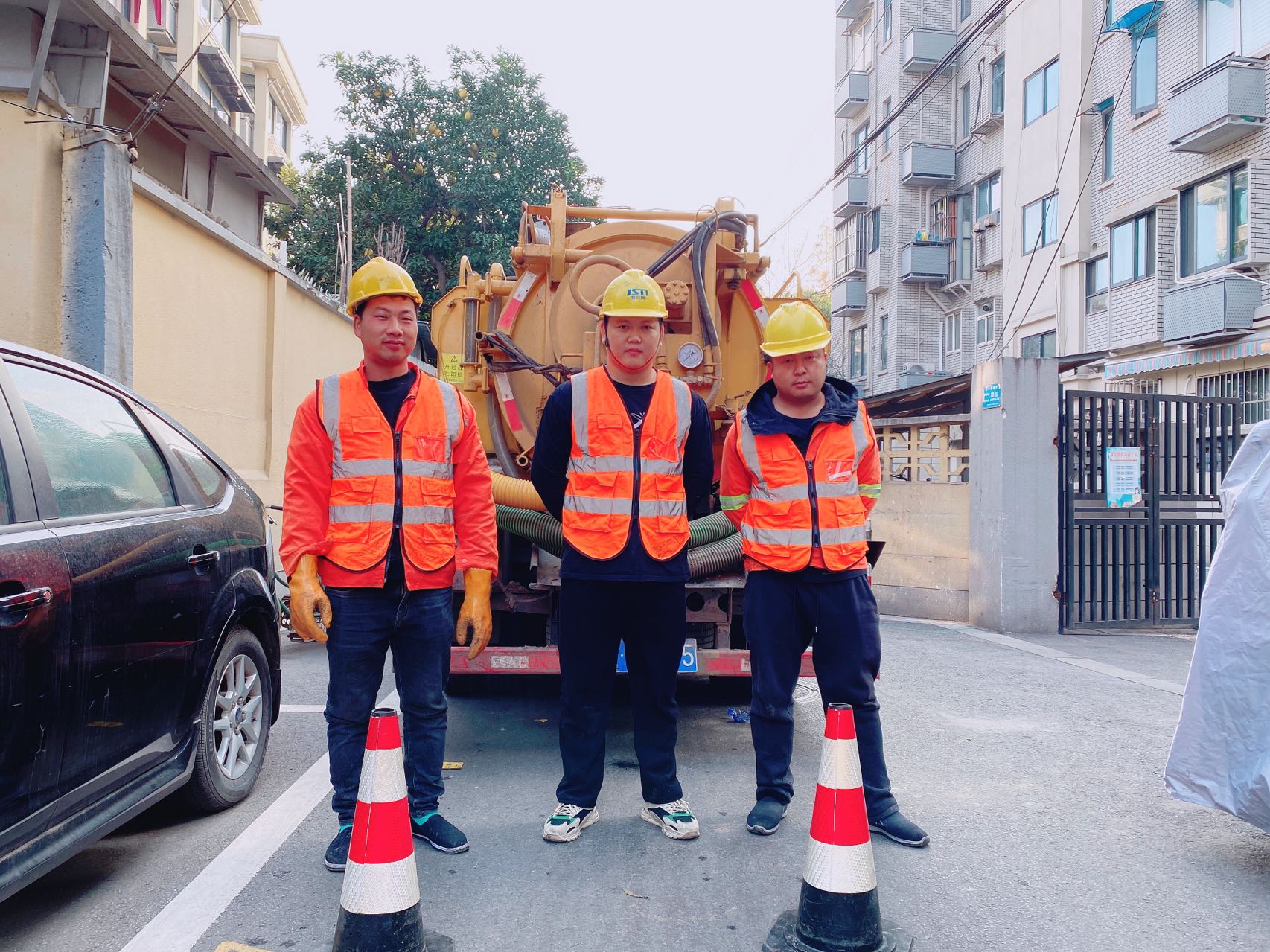 闵行南京某小区管道清淤检测施工